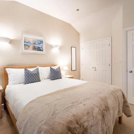 Holiday home Yew Tree