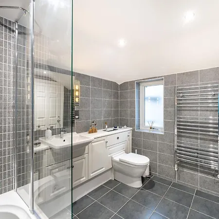 1 Bed In Oc-lr174